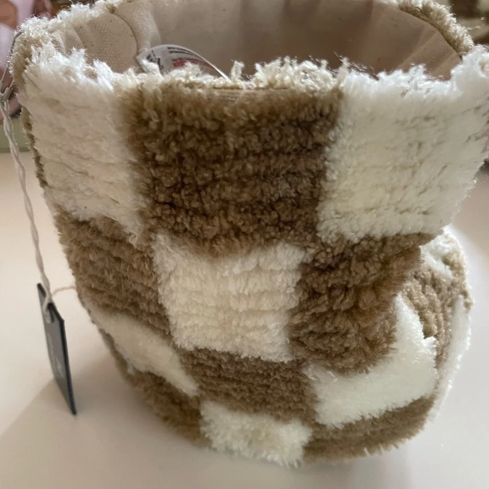 NWT Urban Outfitters Checkerboard Tufted Planter Cover